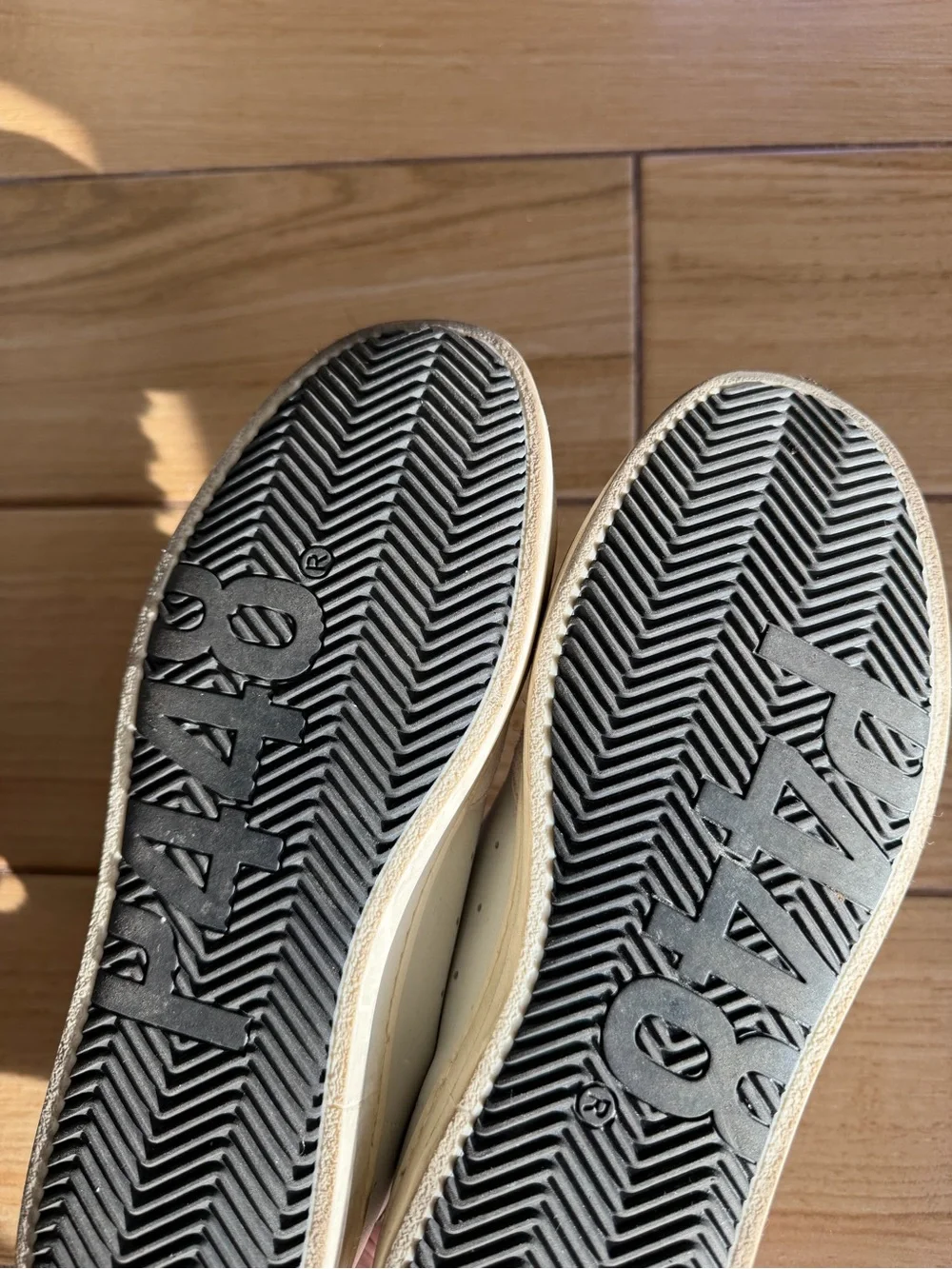 P448 Low-Top Sneakers in white and silver